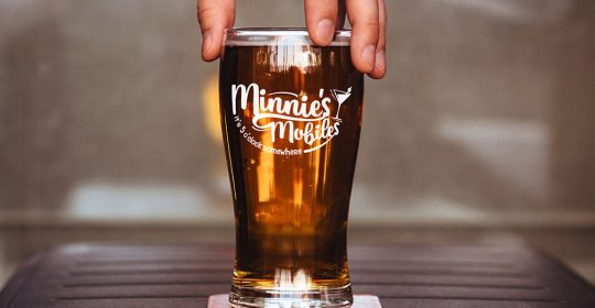 Minnies Mobiles Logo Design